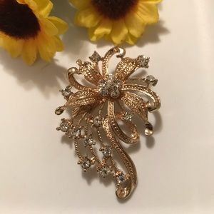 Pretty Vintage Brooch